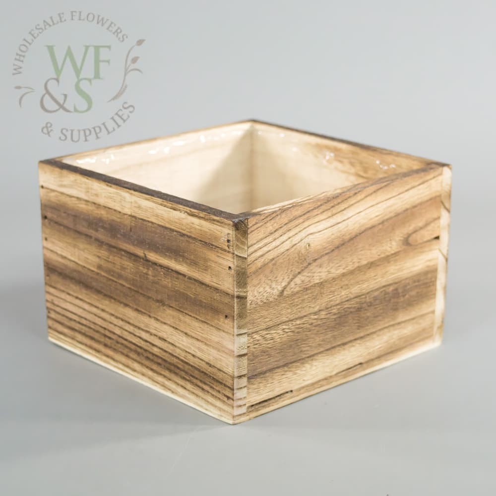 Baskets & Wood Planters