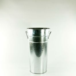 https://www.wholesaleflowersandsupplies.com/media/catalog/product/cache/b18c15ee58c35ec4a18c4a363a805200/g/a/galvanized-metal-french-flower-buckets-and-pails-c-pa571-6.jpg